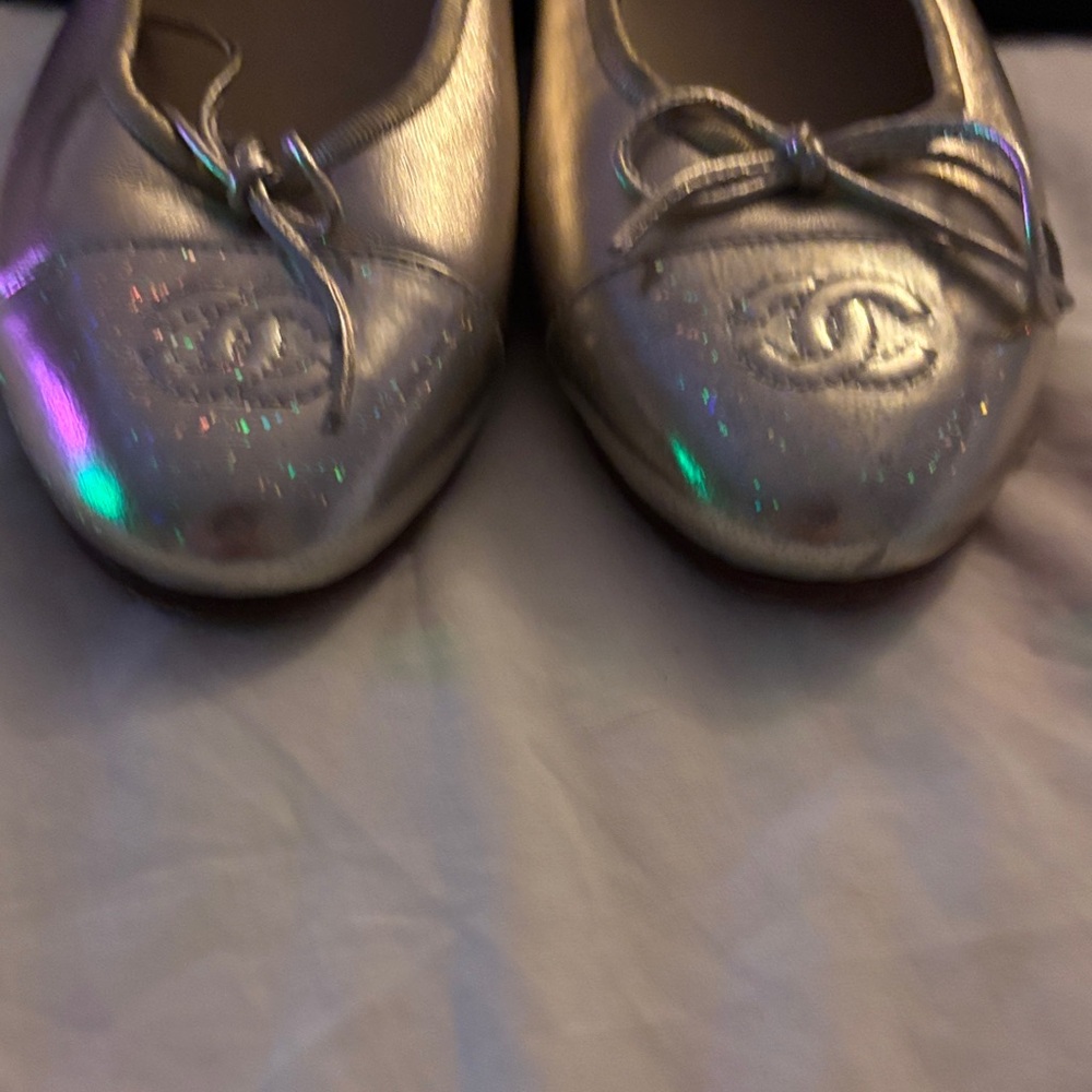 CHANEL Women's Metallic Gold Flats - Picture 12 of 15